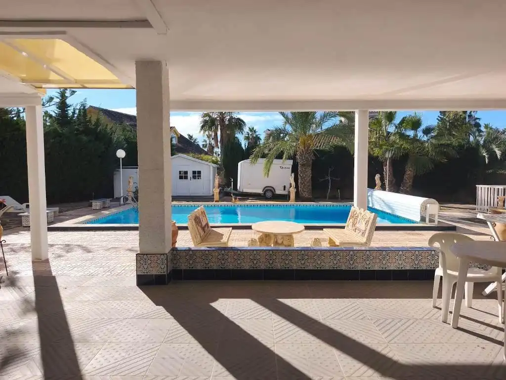 Schwimmbecken von Haus oder Chalet zum Verkauf in Cartagena mit Klimaanlage, Heizung und Privatgarten