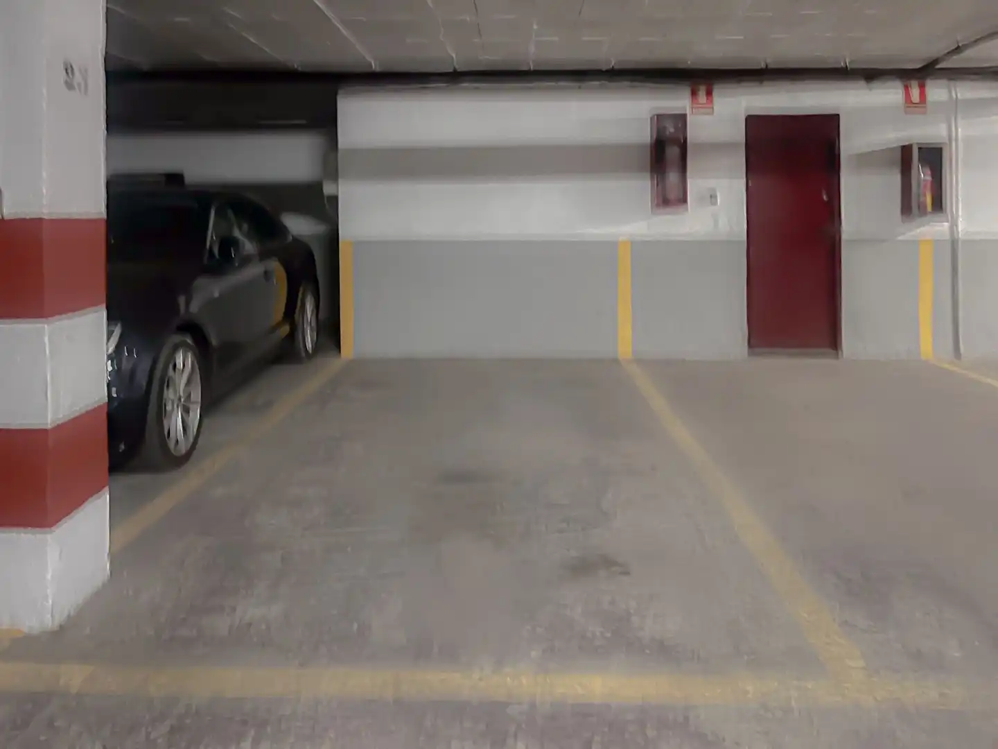 Parkplatz von Wohnung zur Miete in Sevilla mit Klimaanlage, Heizung und Terrasse
