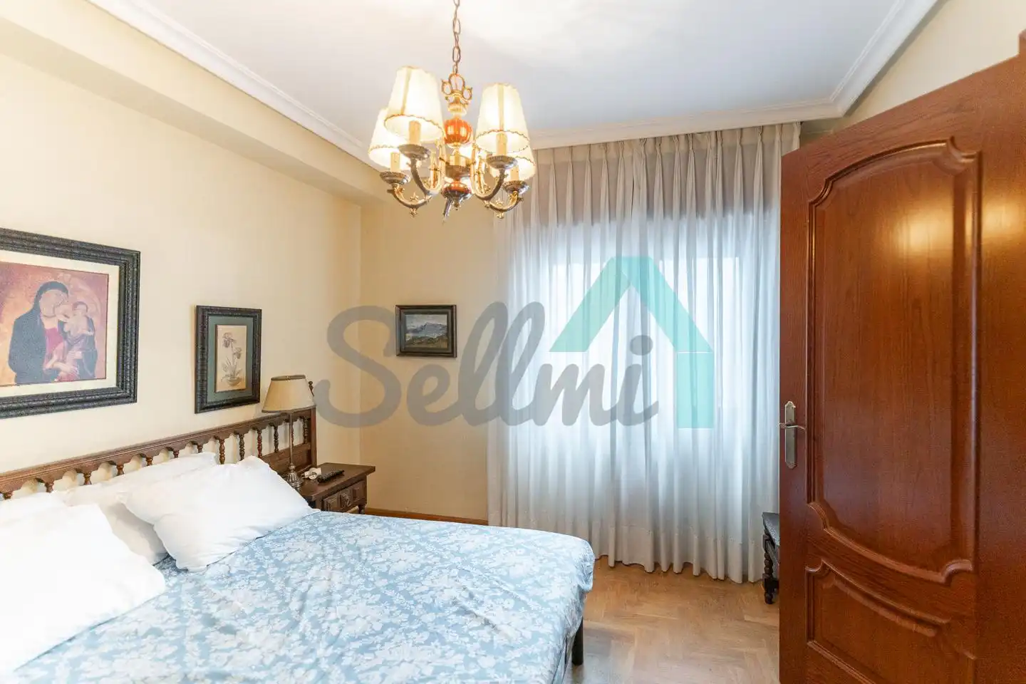 Schlafzimmer von Wohnung zur Miete in Gijón  mit Heizung, Parkett und Terrasse