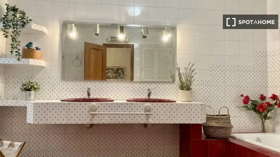 Bathroom of Flat for rent in Almussafes  with Air Conditioner, Heating and Furnished