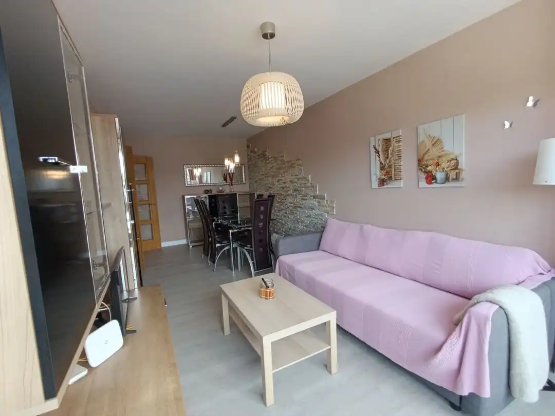 Wohnzimmer von Wohnung zur Miete in Gijón  mit Heizung und Balkon
