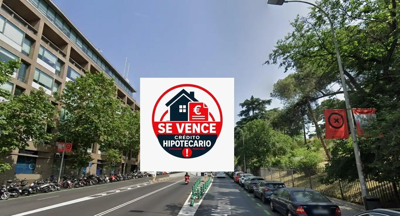 Vista exterior de Piso en venta en Madrid