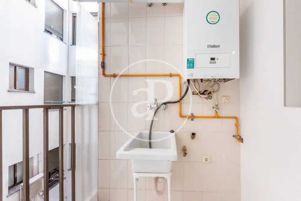 Baño de Piso en venta en Valencia con Aire acondicionado, Calefacción y Balcón