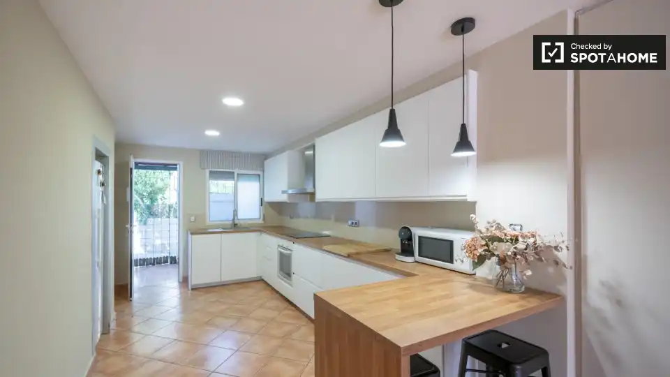 Küche von Wohnung zur Miete in Valencia mit Klimaanlage, Heizung und Möbliert