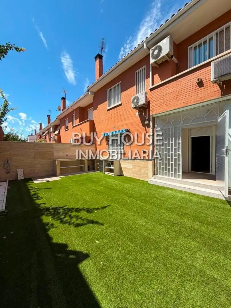 Villa con giardino in vendita a Estación - Cruz Roja, imagen 4