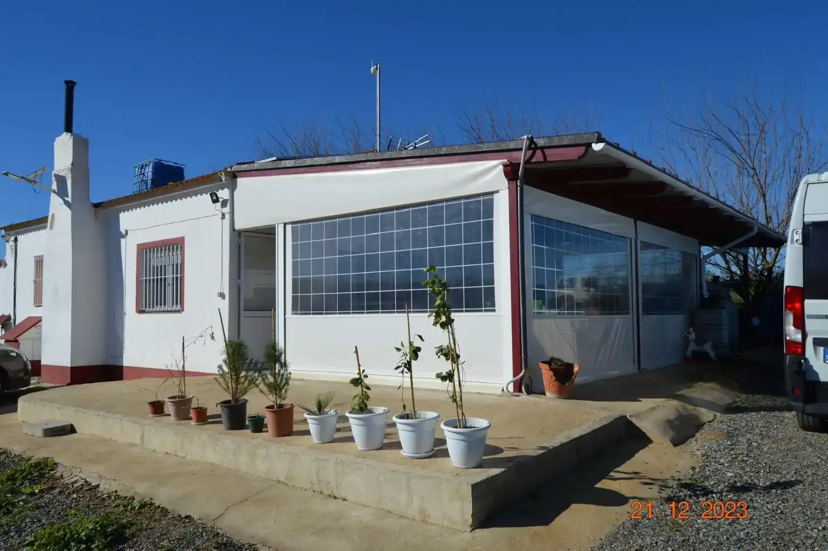 Vista exterior de Finca rústica en venda en Bonares amb Piscina