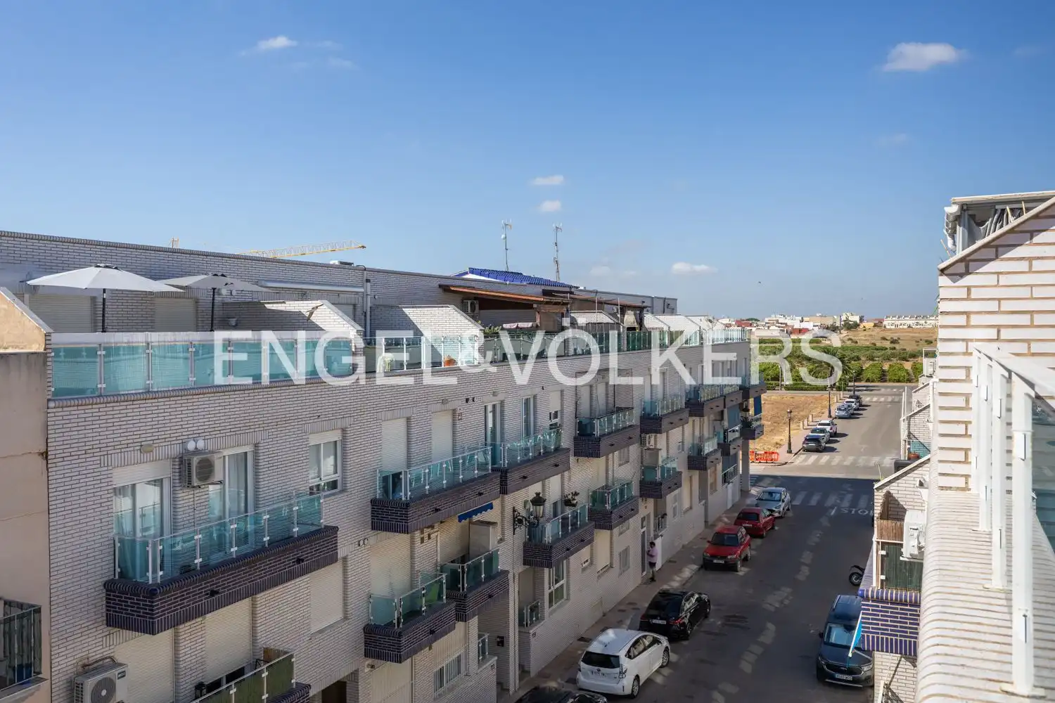 Vista exterior de Ático de alquiler en Rafelbuñol / Rafelbunyol con Aire acondicionado, Calefacción y Jardín privado
