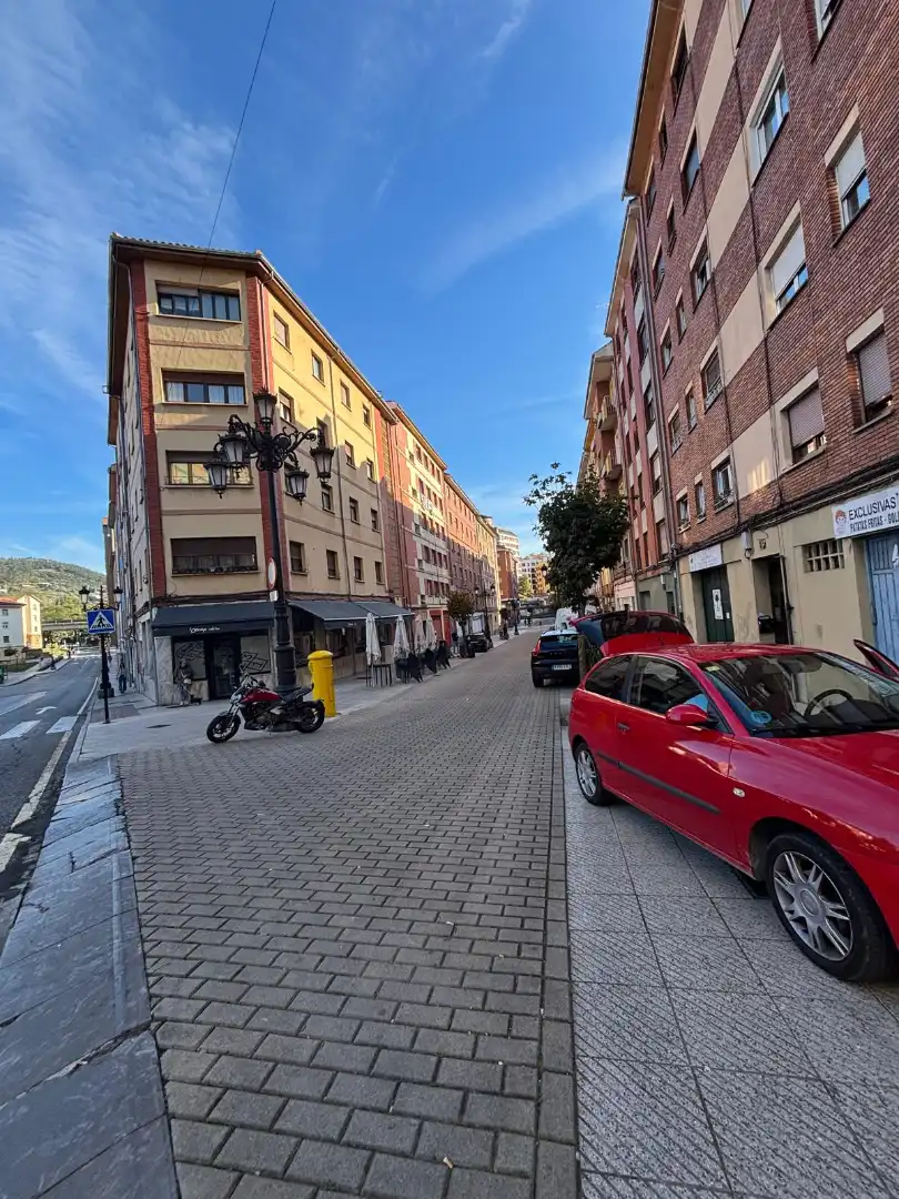 Business premises for sale in Avenida de Pando, imagen 5
