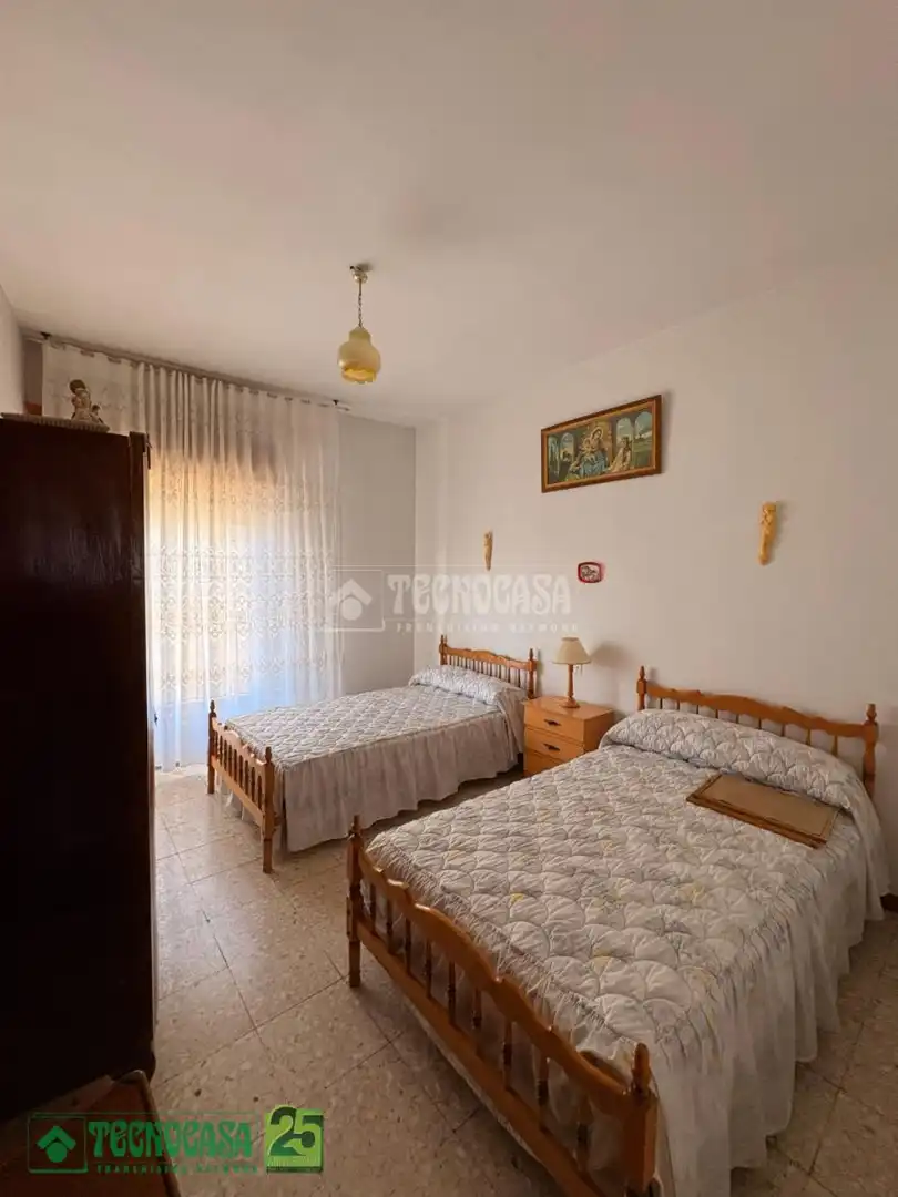 Habitación de Piso en venta en Dosbarrios con Calefacción