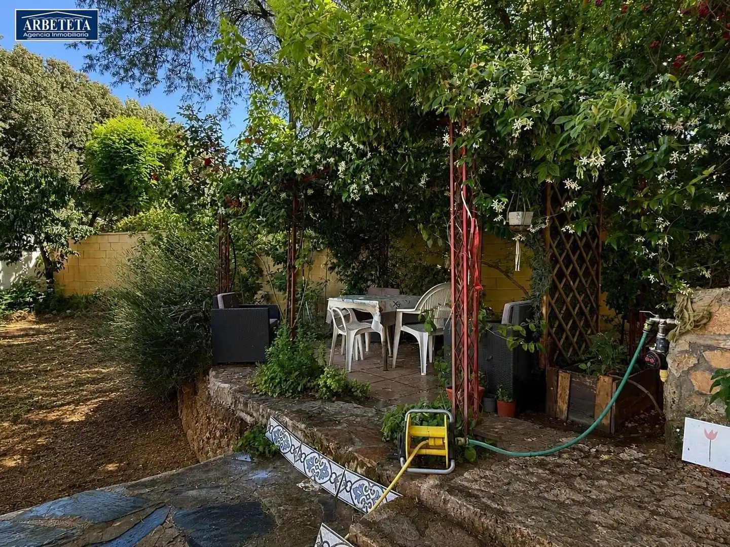 Terrace of Detached homes for sale in Trijueque, Guadalajara
