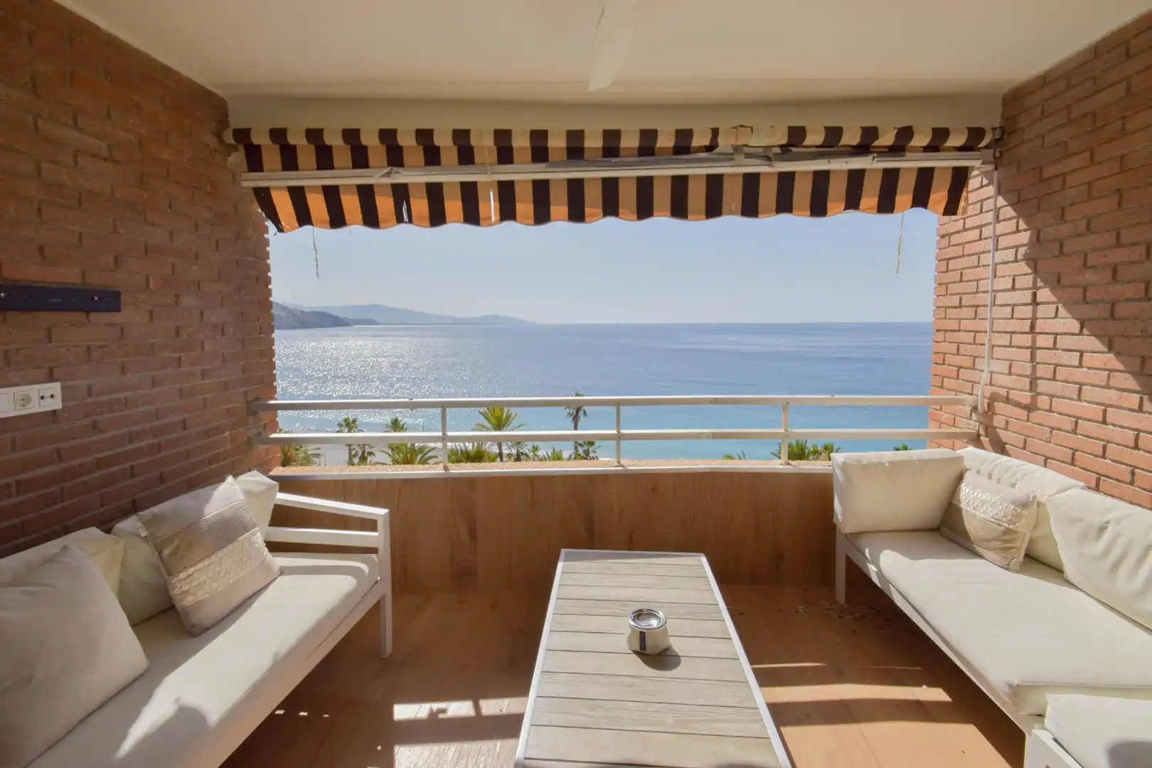 Terrace of Flat for sale in Almuñécar  with Parquet flooring, Terrace and Furnished