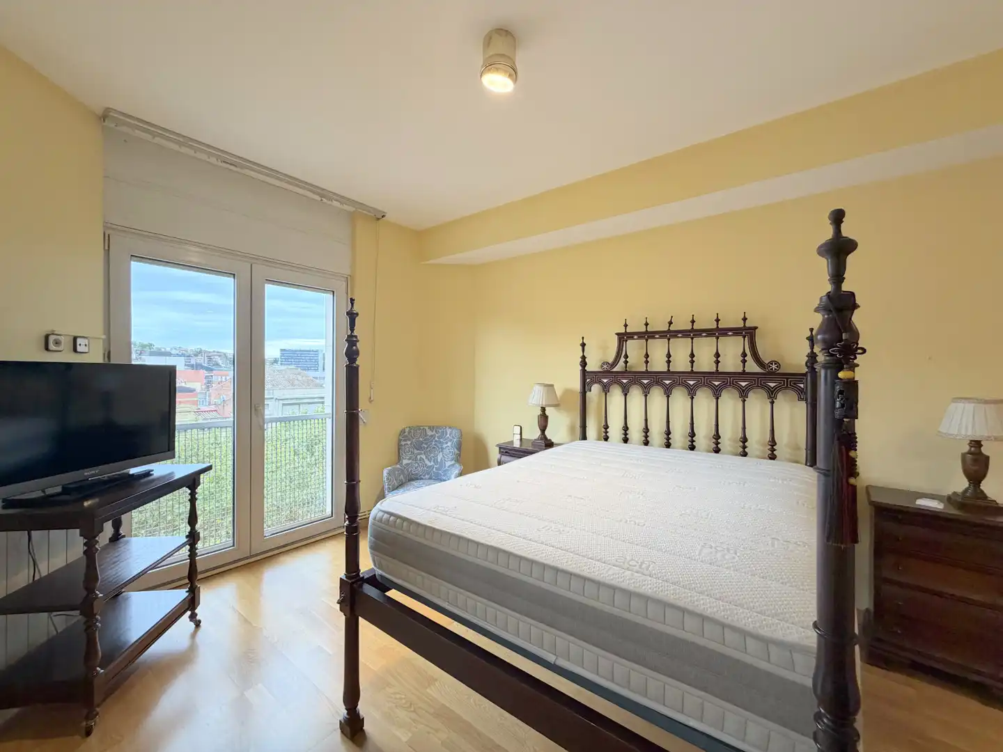 Flat with terrace for sale in Plaça de la Corona, imagen 27