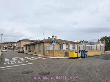 House for sale in Calle Gayarre