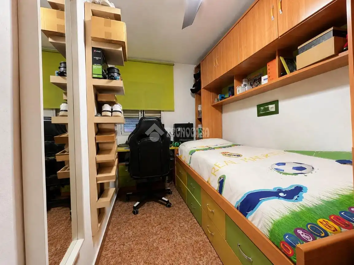 Flat for sale in Torres de la Alameda
