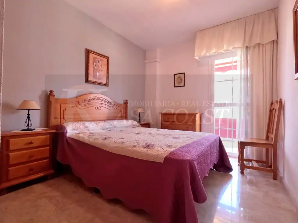 Dormitori de Pis en venda en Fuengirola amb Terrassa i Piscina comunitària