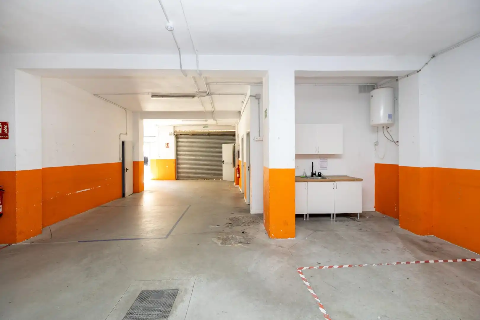 Local comercial en venta en Calle Calle Abderrahmán 11, imagen 27