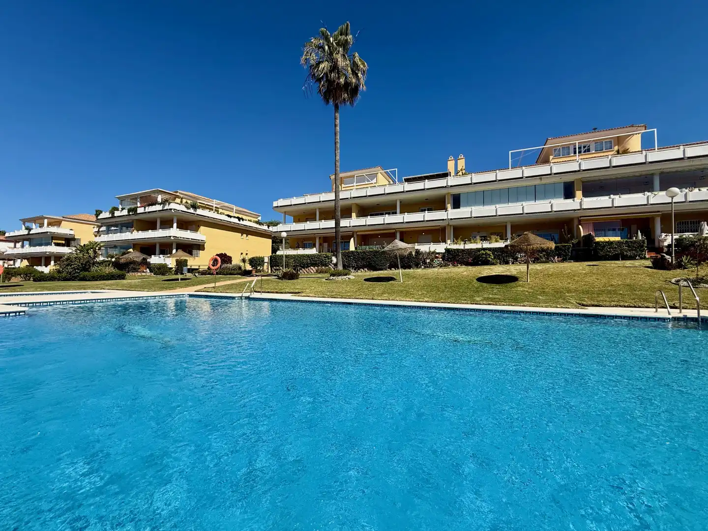 Piscina de Apartament de lloguer en Marbella amb Piscina i Piscina comunitària