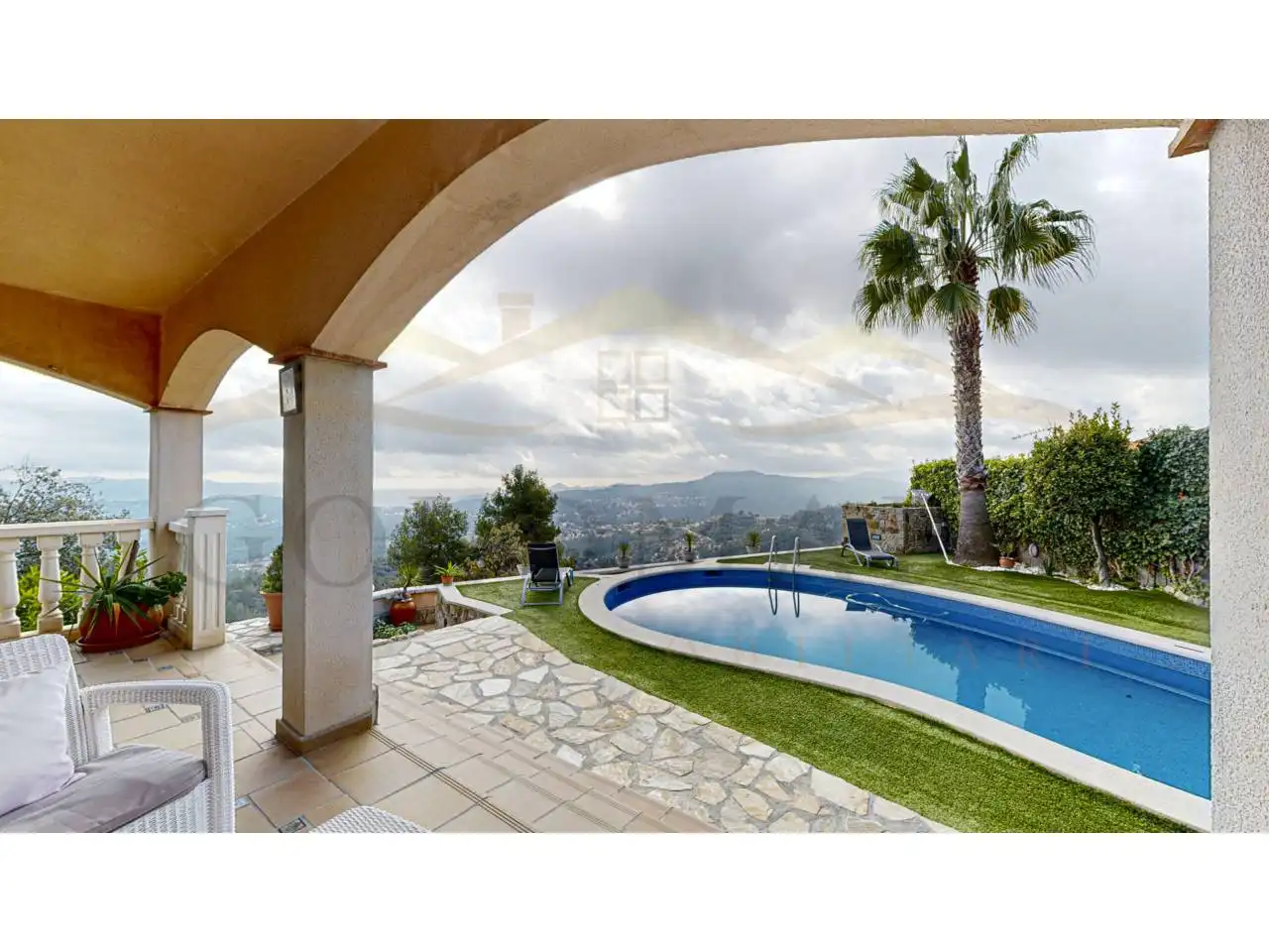 Piscina de Casa o xalet en venda en Corbera de Llobregat amb Aire condicionat, Calefacció i Jardí privat