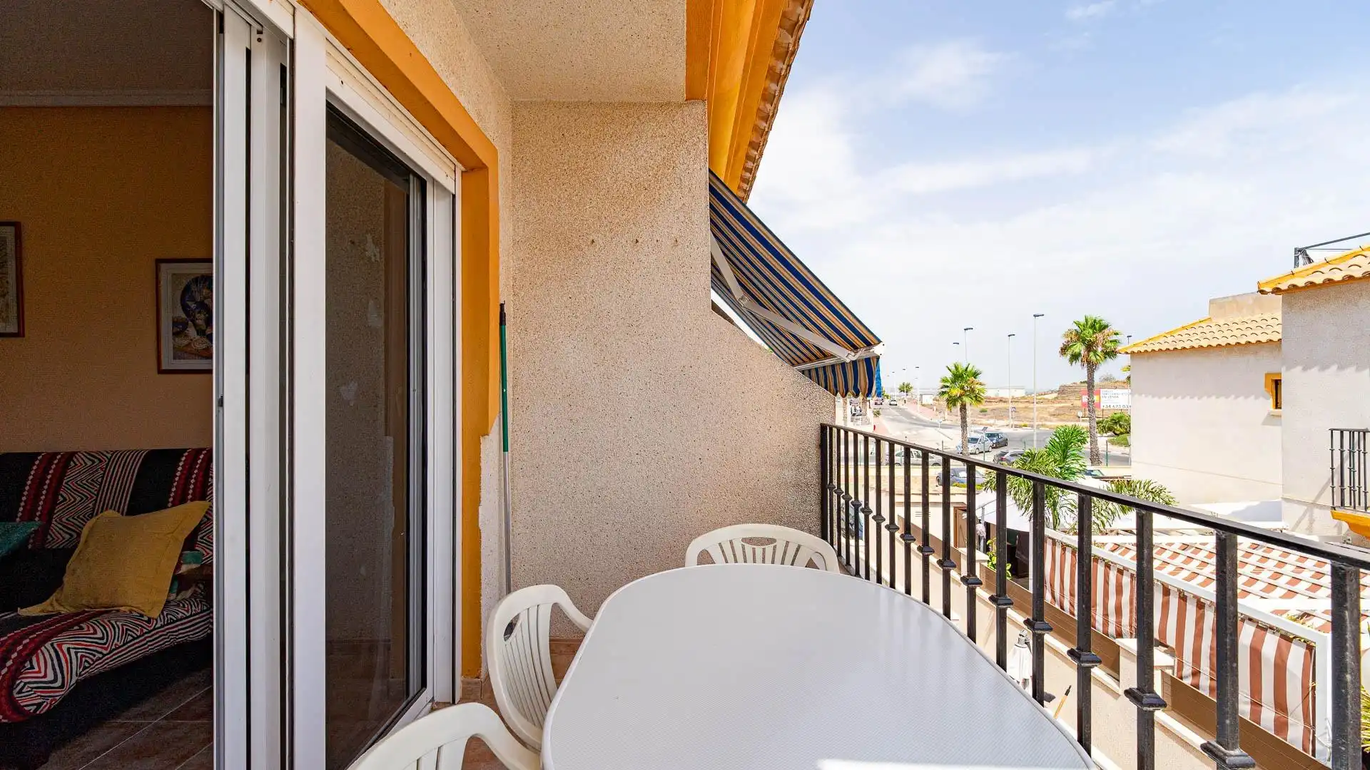 Terrassa de Casa o xalet en venda en Torrevieja amb Moblat, Balcó i Piscina comunitària