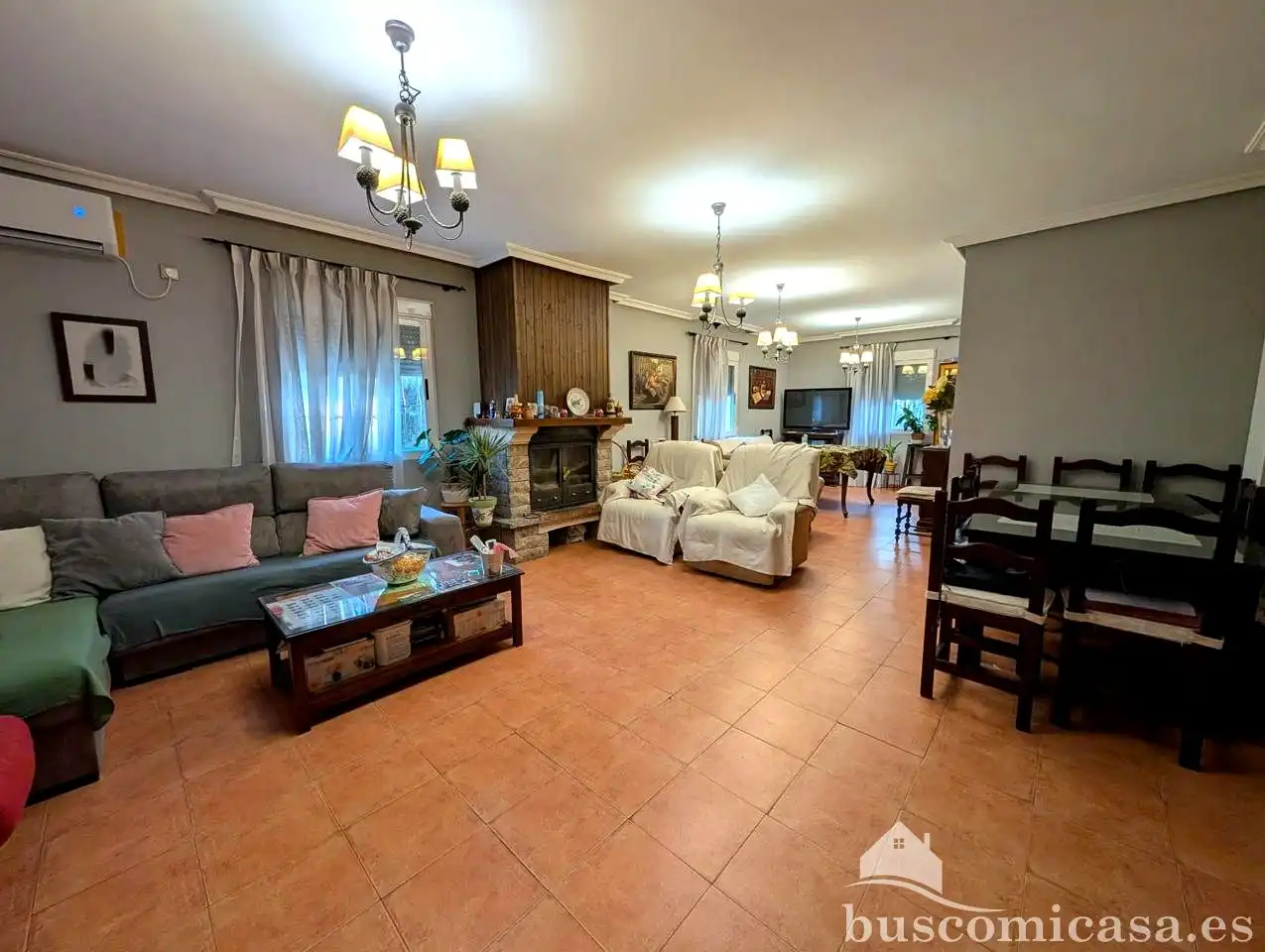 Sala d'estar de Finca rústica en venda en Linares amb Aire condicionat, Jardí privat i Traster