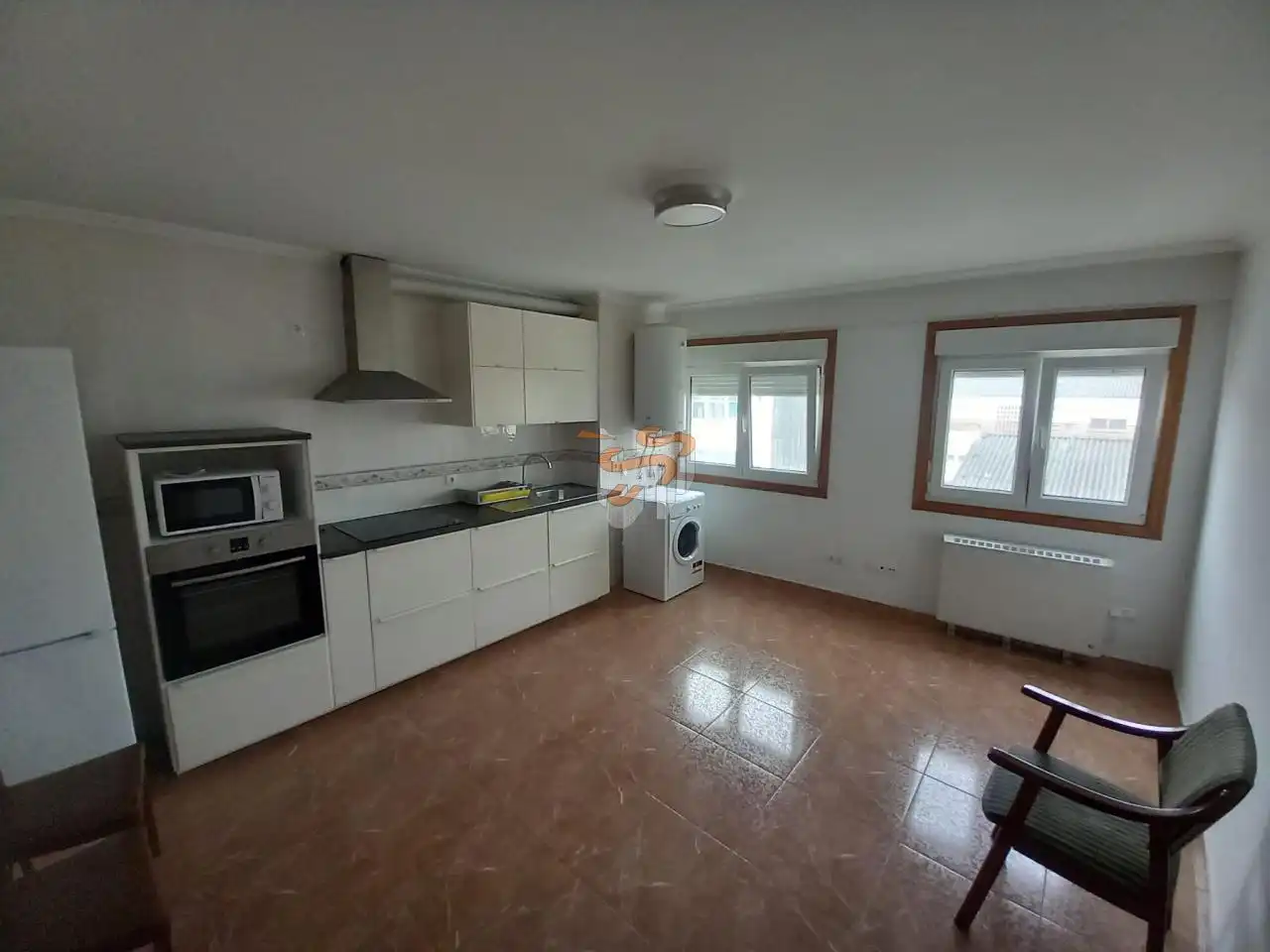 Cuina de Apartament de lloguer en Ferrol amb Calefacció i Traster
