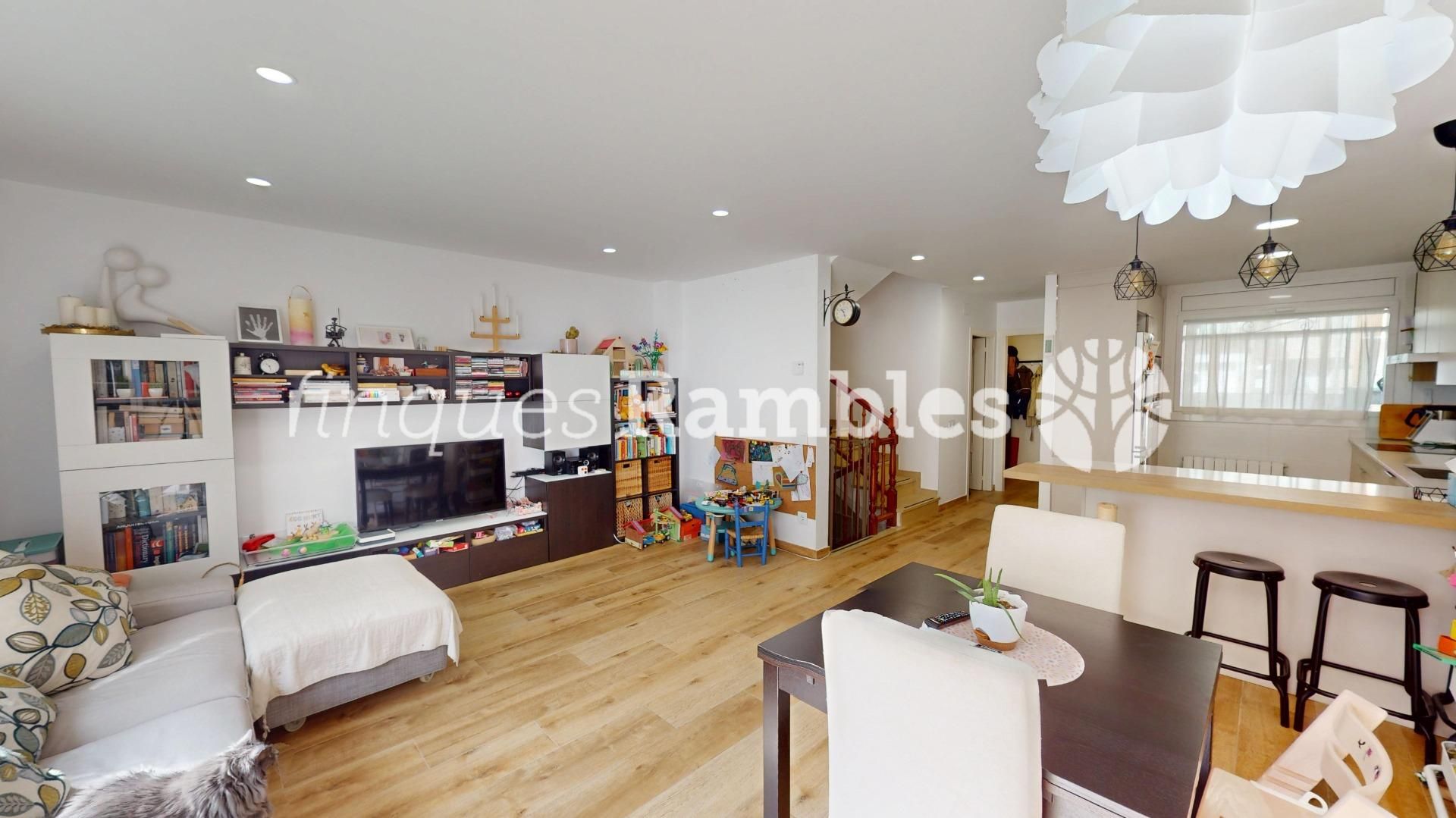 Living room of House or chalet for sale in Igualada  with Air Conditioner, Heating and Private garden