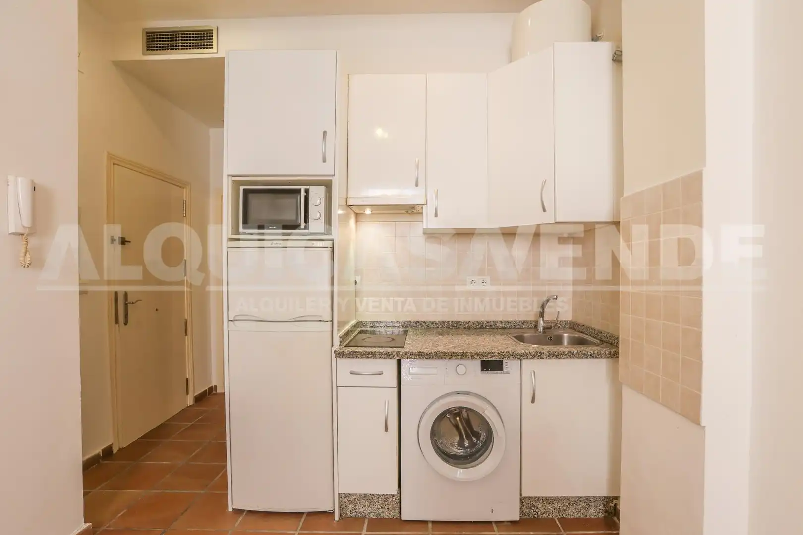 Cocina de Apartamento en venta en Sevilla con Aire acondicionado, Amueblado y Balcón