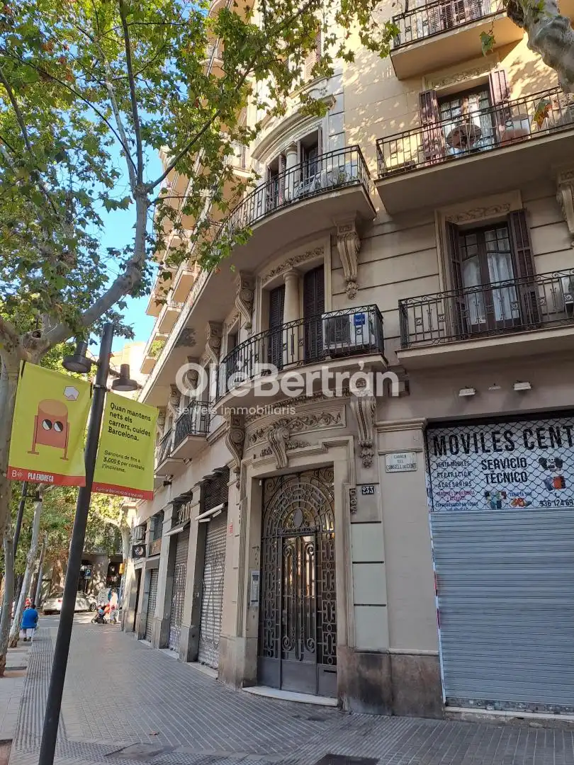 Exterior view of Flat for sale in Barcelona  with Balcony