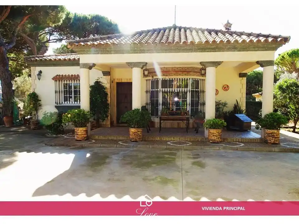 Exterior view of Houses for sale in Chiclana de la Frontera  with Air Conditioner, Heating and Private garden
