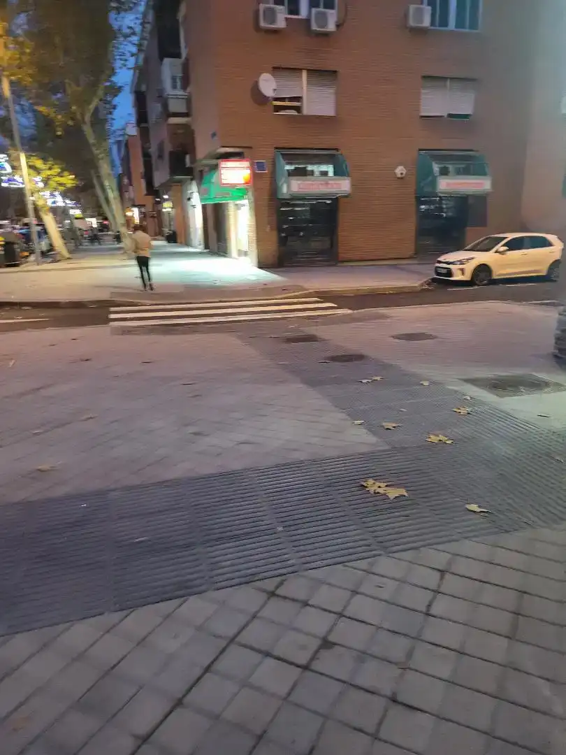 Exterior view of Commercial properties for rent in Madrid  with Air Conditioner