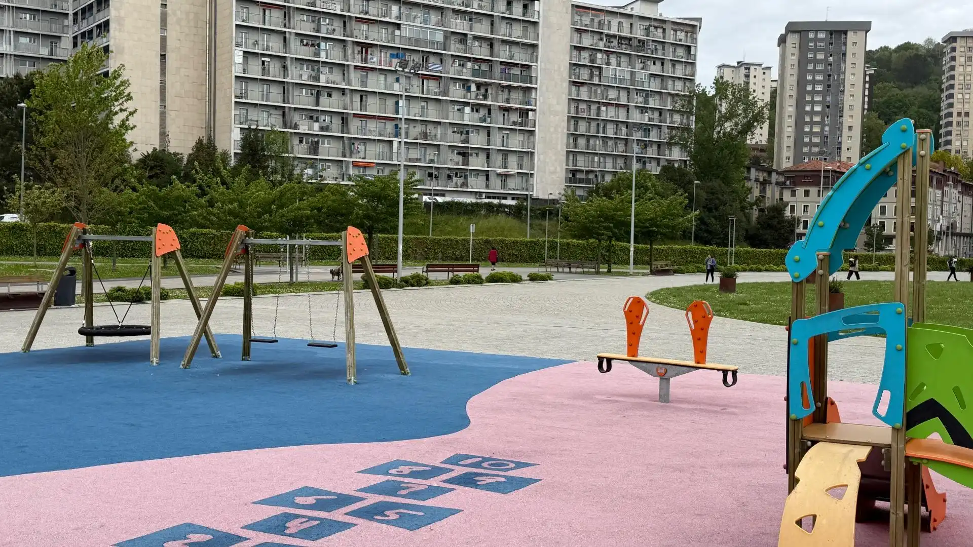 Vista exterior de Piso en venta en Donostia - San Sebastián  con Calefacción y Balcón