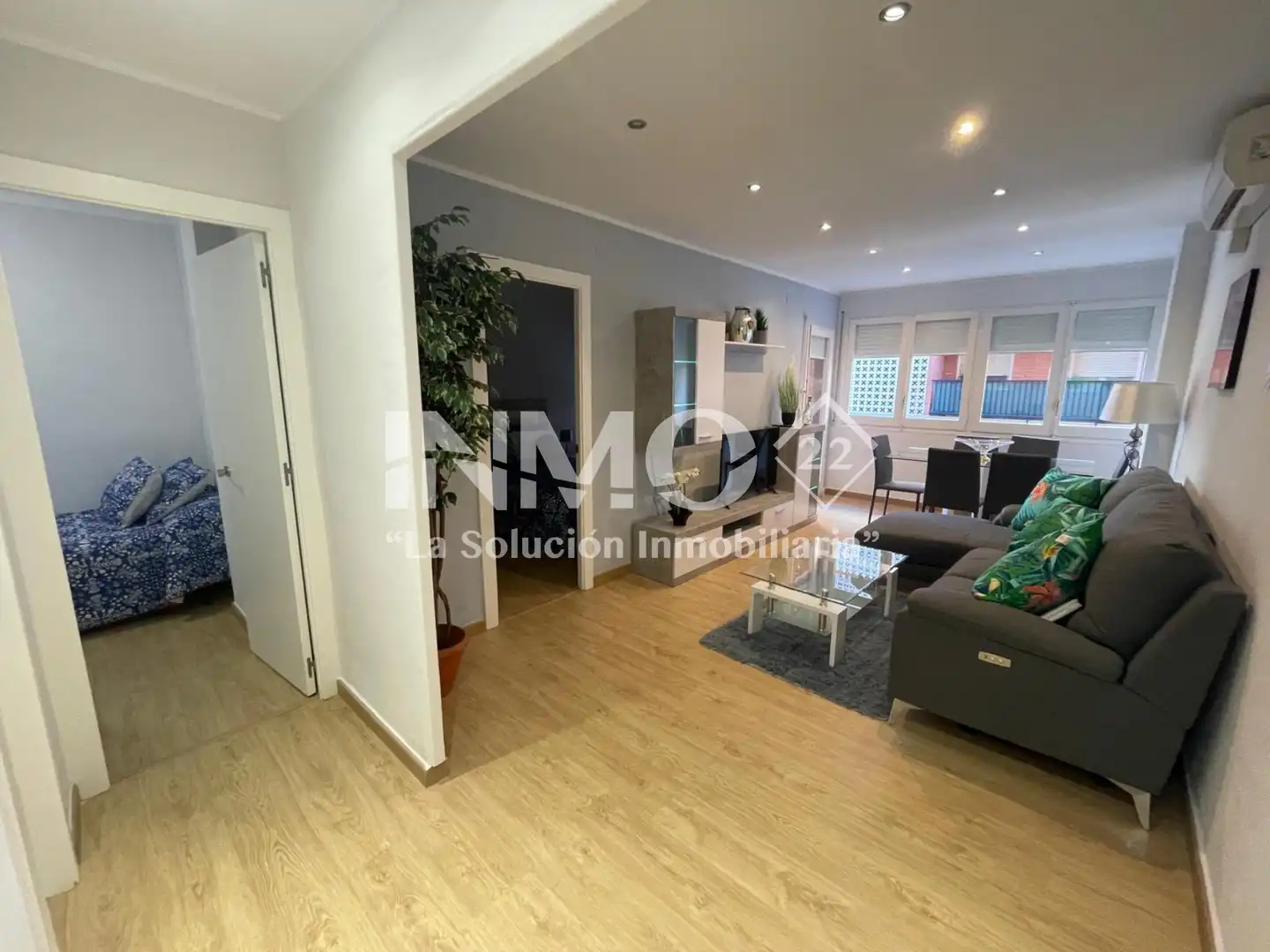 Sala d'estar de Apartament en venda en Cambrils amb Aire condicionat, Terrassa i Moblat