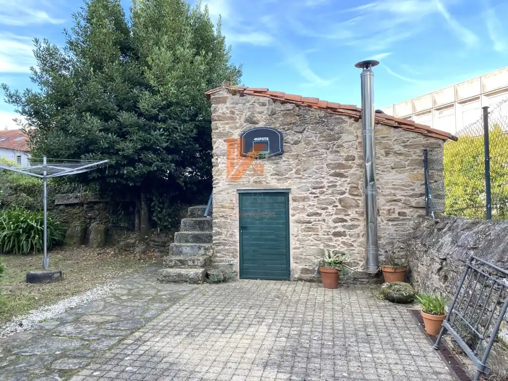 Vista exterior de Casa o chalet de alquiler en Santiago de Compostela  con Amueblado