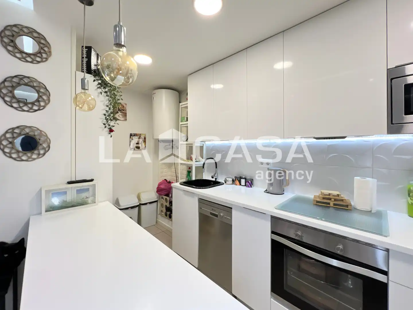 Kitchen of Flat for sale in Badalona  with Balcony