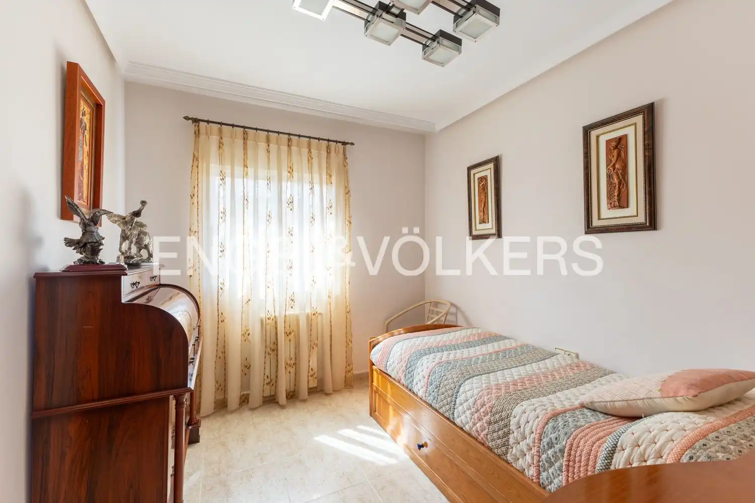 Bedroom of Houses for sale in L'Eliana  with Air Conditioner, Heating and Private garden