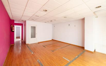 Premises for sale in  Granada Capital