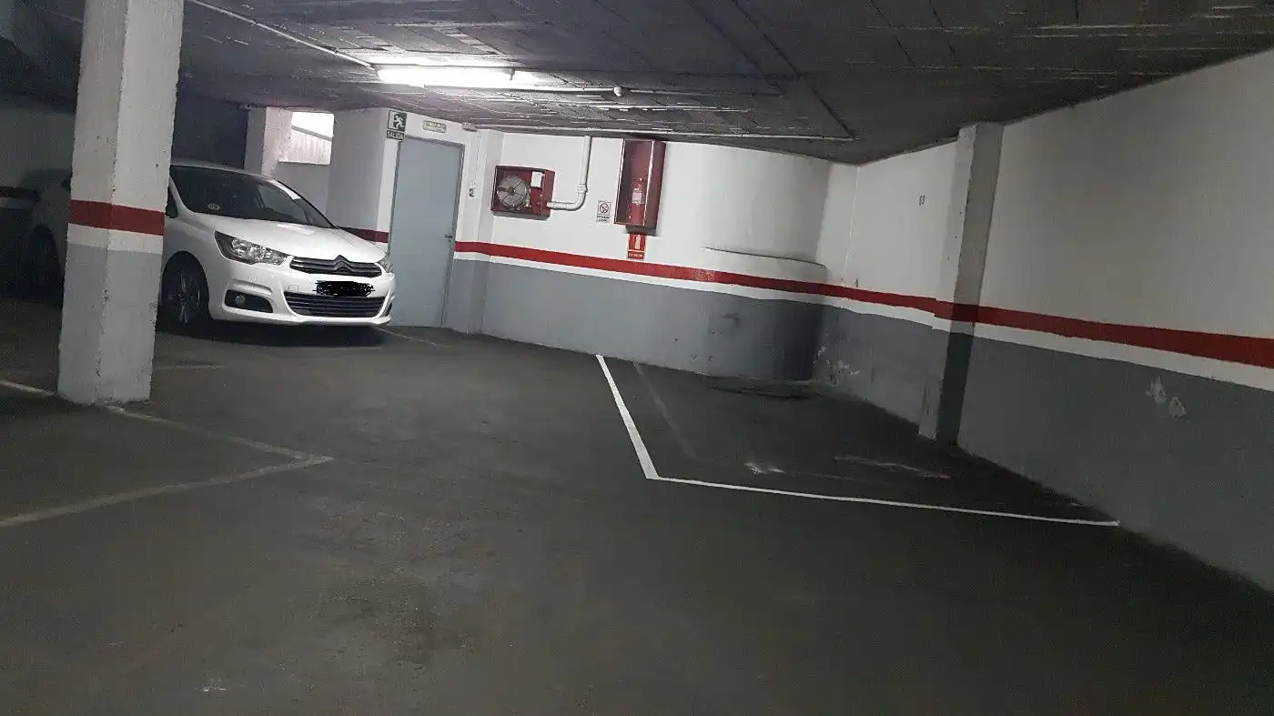 Einzelparkplatz zur Miete in Horta - Guinardó, imagen 4