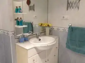 Bathroom of Flat for rent in Gijón   with Heating, Parquet flooring and Terrace