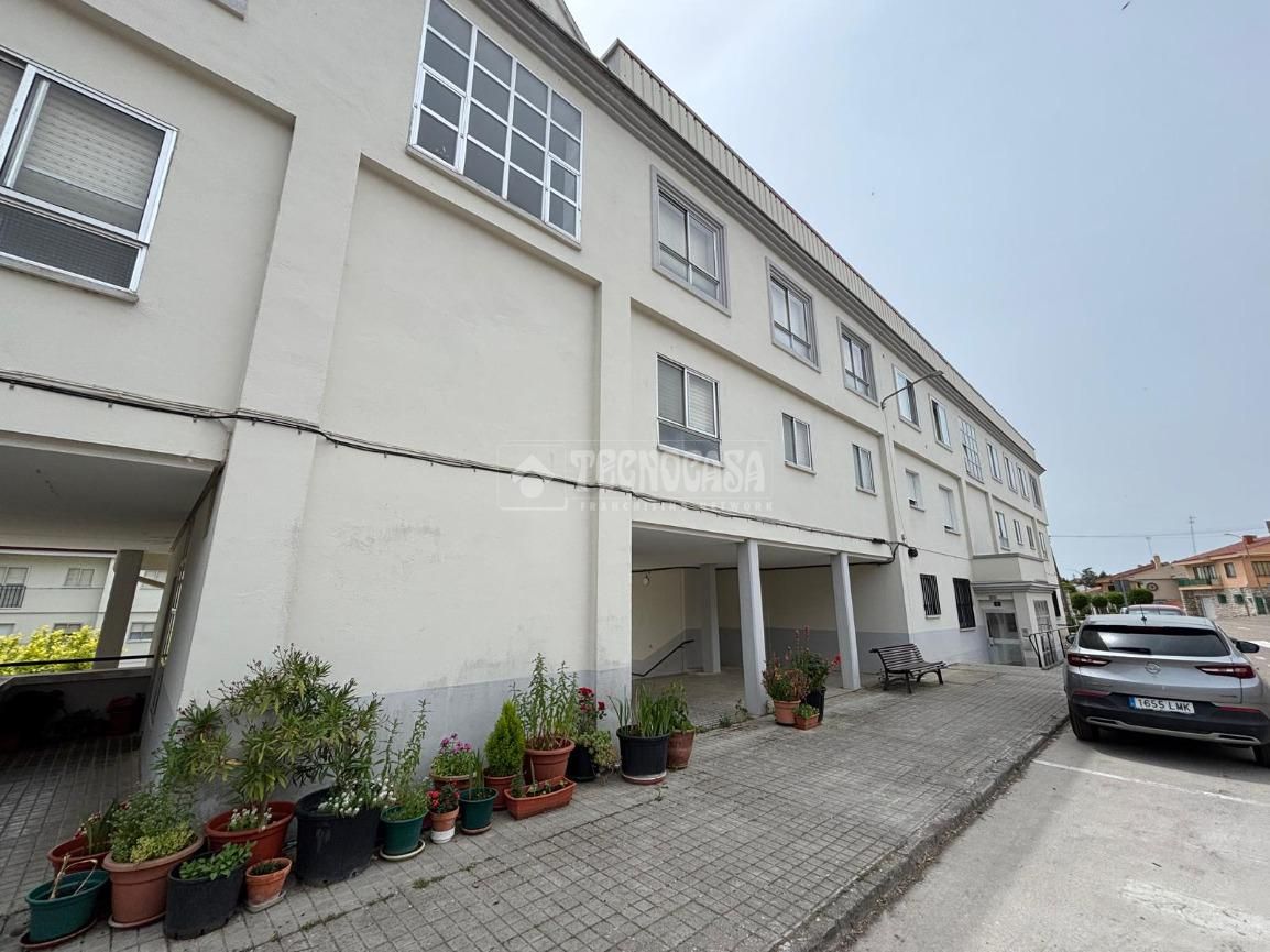 Vista exterior de Pis en venda en Montemayor de Pililla amb Calefacció i Balcó