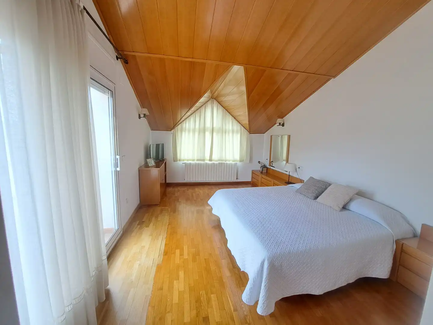 Dormitori de Casa o xalet en venda en Breda amb Calefacció, Jardí privat i Terrassa