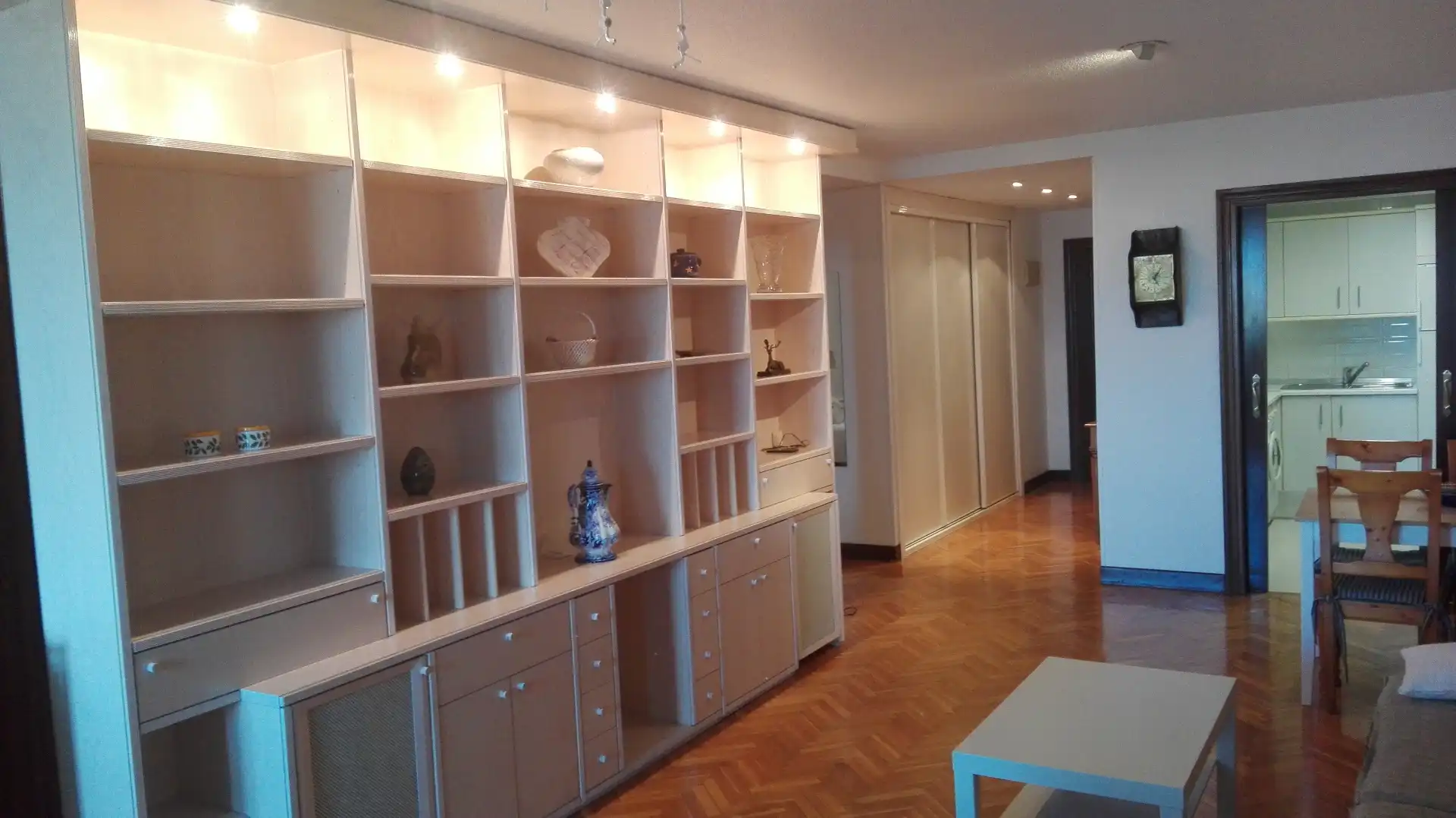 Sala de estar de Piso de alquiler en  Pamplona / Iruña con Calefacción, Parquet y Terraza