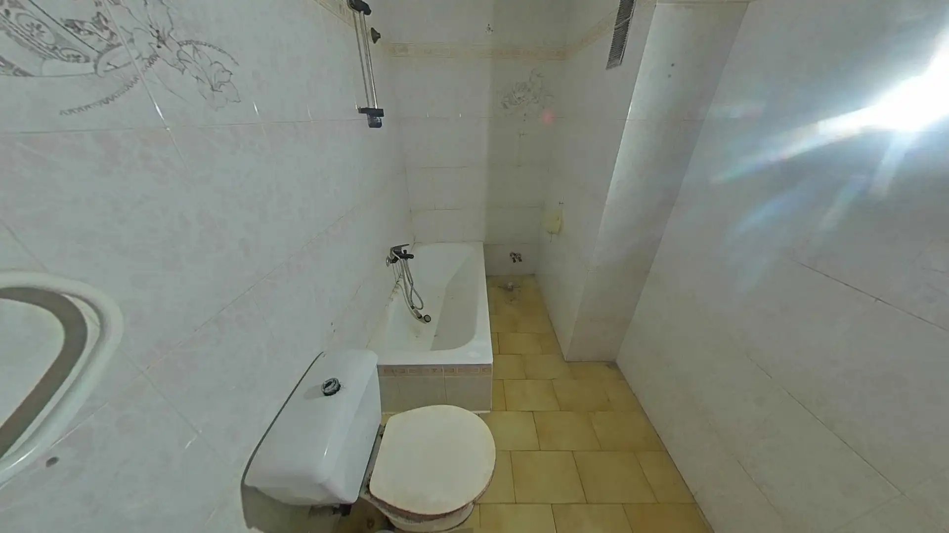 Baño de Piso en venta en Castelló de Rugat con Balcón
