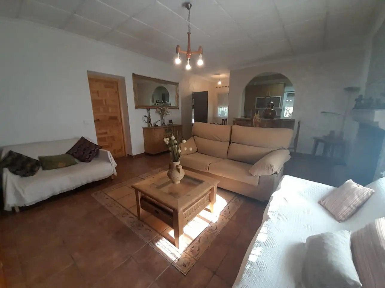 Sala de estar de Finca rústica en venta en Almodóvar del Campo con Trastero, Piscina y Amueblado