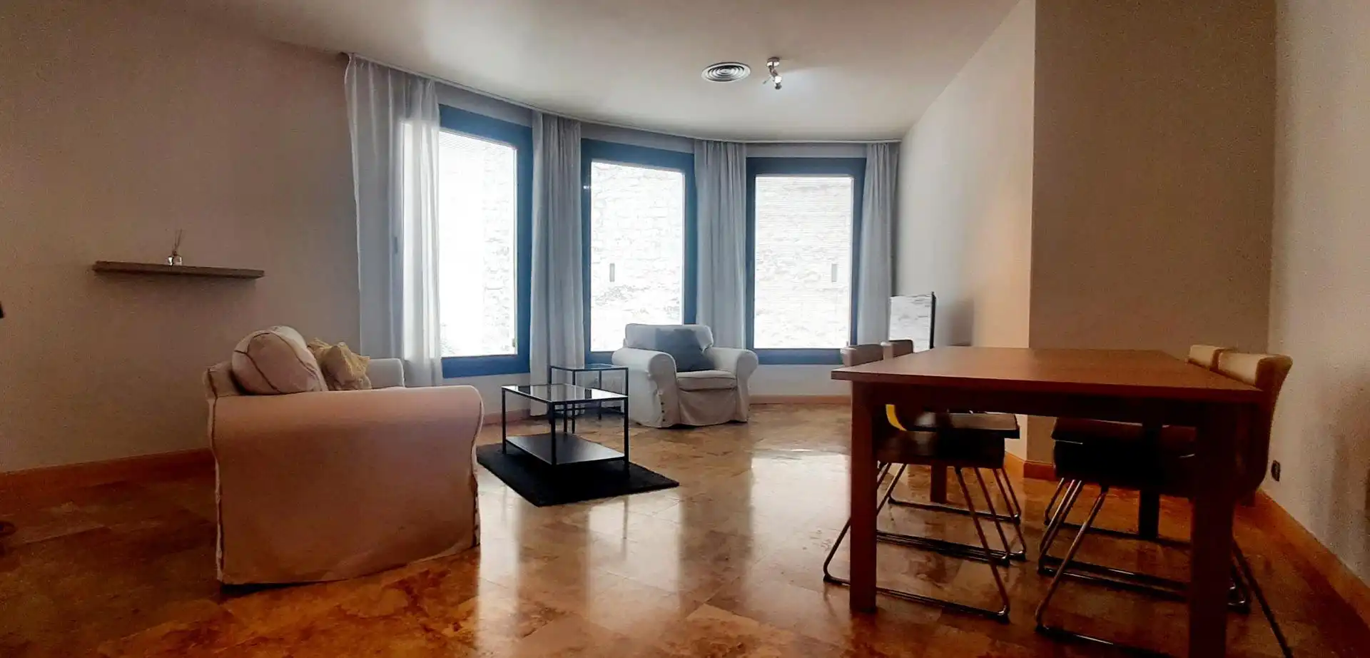 Living room of Flat for rent in Sitges  with Air Conditioner, Heating and Furnished