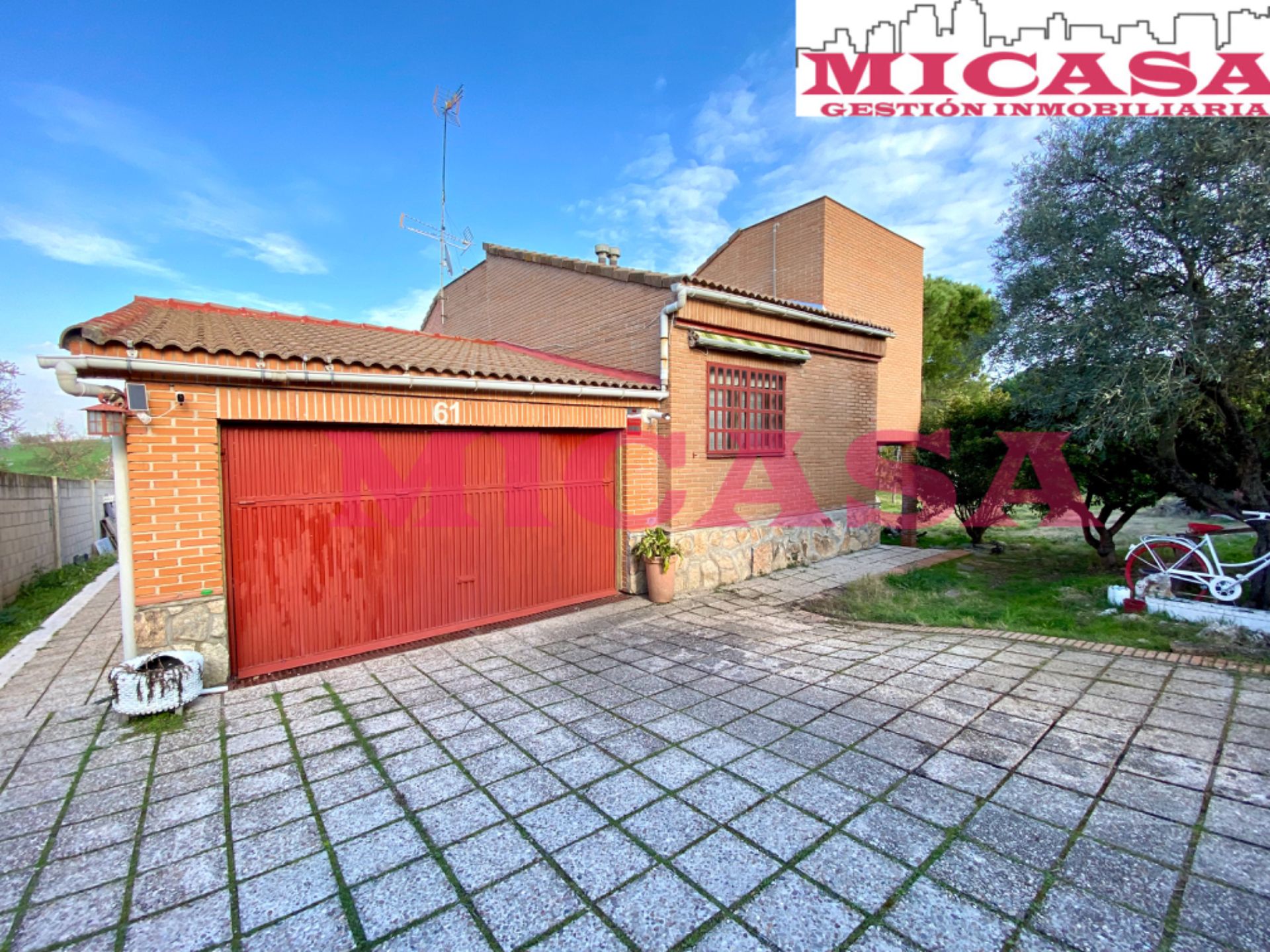 Vista exterior de Casa o xalet en venda en Valdeolmos-Alalpardo