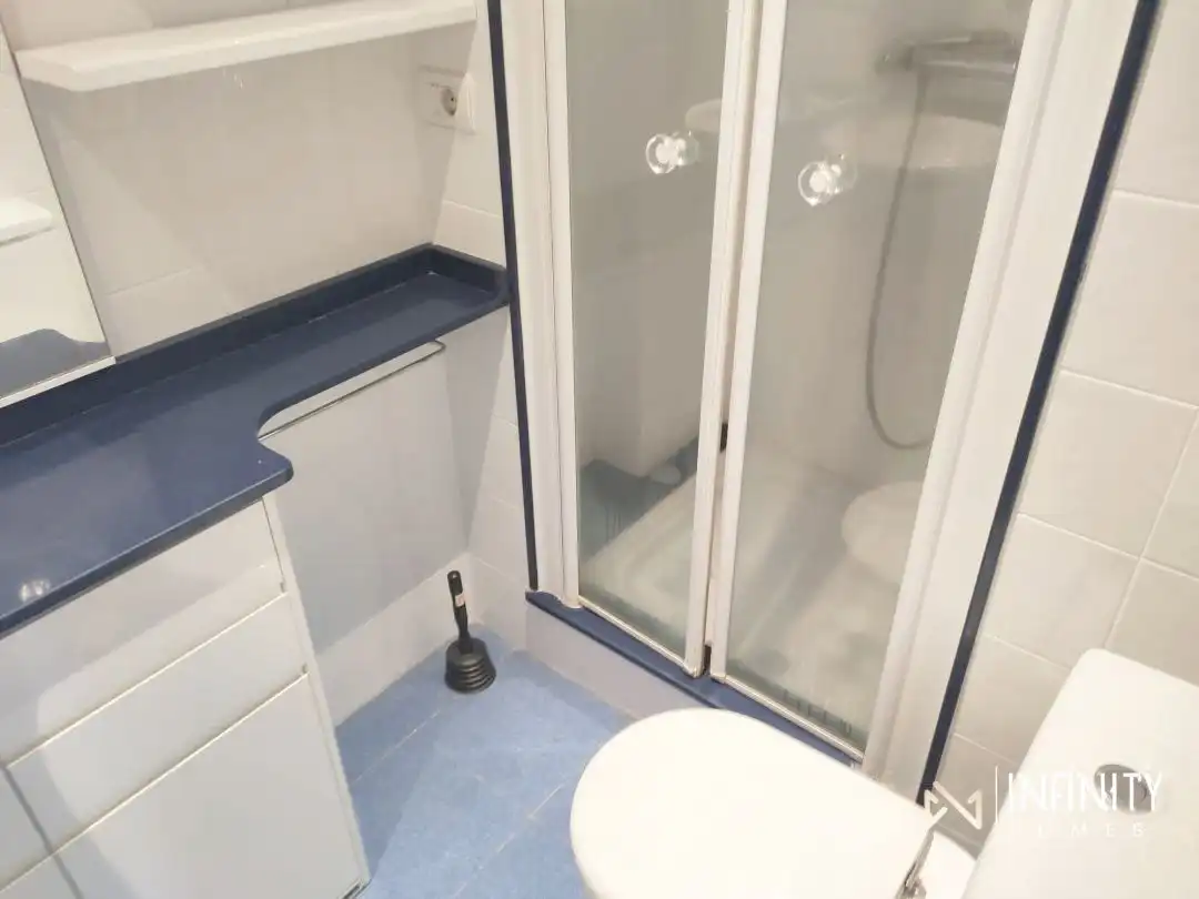 Baño de Piso de alquiler en Bilbao  con Calefacción y Terraza