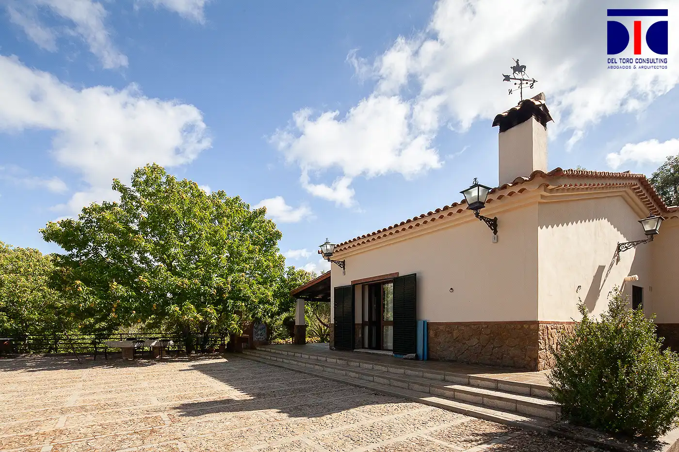 Vista exterior de Finca rústica en venta en Fuenteheridos con Aire acondicionado, Calefacción y Jardín privado
