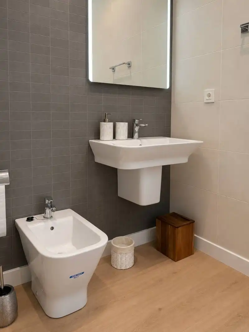 Baño de Casa adosada en venta en Vegas de Matute con Aire acondicionado, Calefacción y Trastero