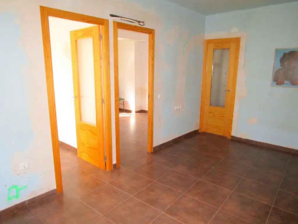 Piso con terraza en venta en La Font de la Figuera, imagen 2
