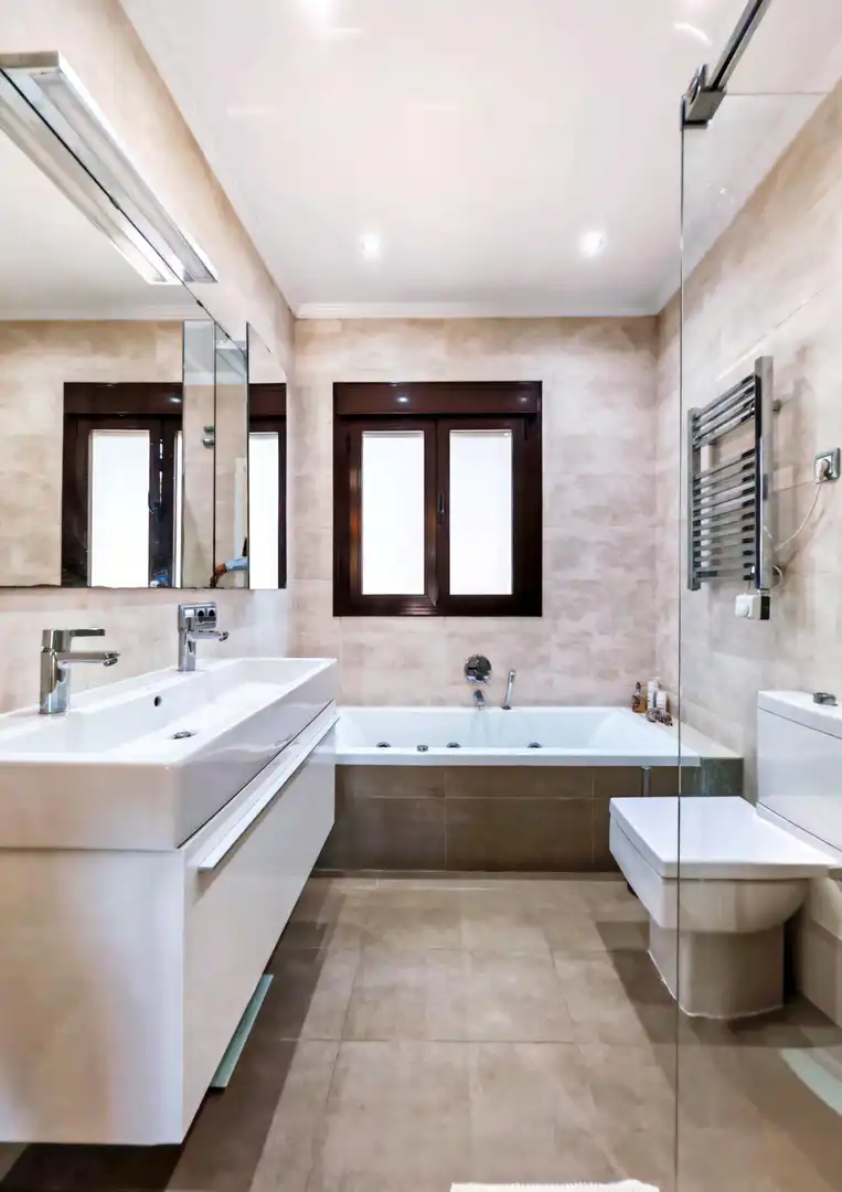 Baño de Casa o chalet en venta en Chiclana de la Frontera con Aire acondicionado, Jardín privado y Terraza